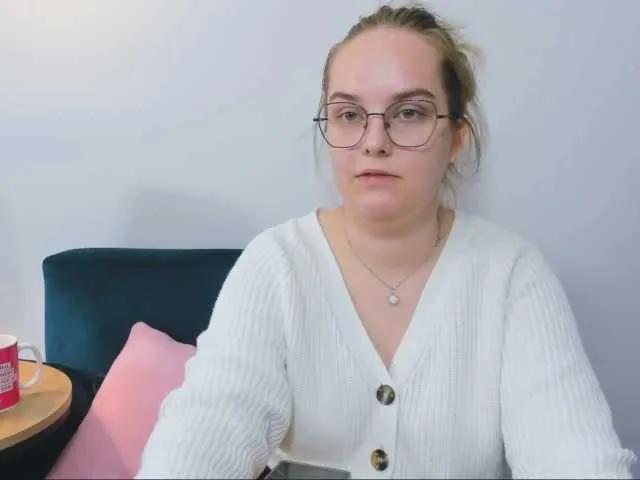 Offline AlicePretty69 on BongaCams