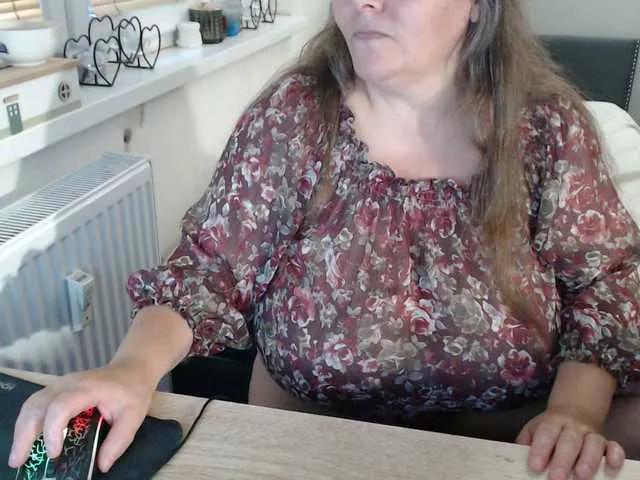 Bessy123 on BongaCams