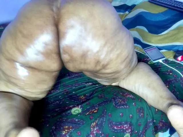 Big-Ass-Wilma on BongaCams
