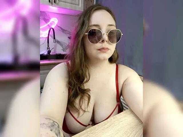 Offline Caramel-pussy on BongaCams
