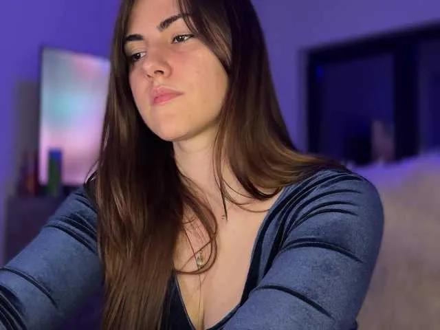 Offline claireheart on BongaCams