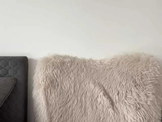 Offline claireheart on BongaCams