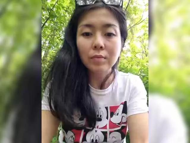 dasha922 on BongaCams