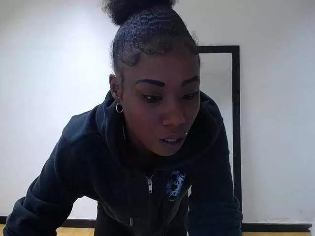 Offline goldenn-ass on BongaCams