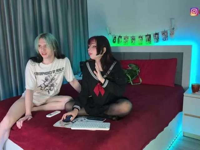 Offline h3ntai-baby on BongaCams