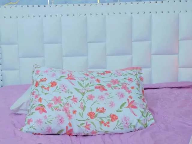 Freechat Indiancutiie on BongaCams