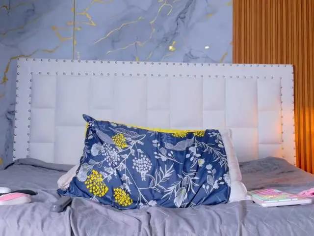 Freechat Indiancutiie on BongaCams