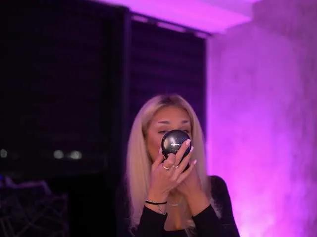 Freechat IvyRowa on BongaCams