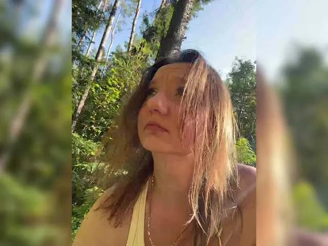 Freechat Ledi1 on BongaCams