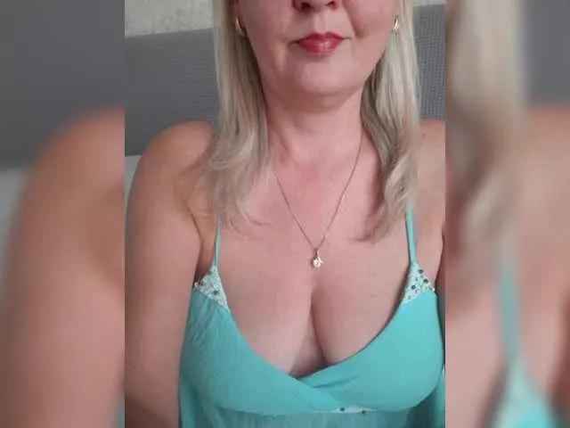 Freechat SexiestJess45 on BongaCams