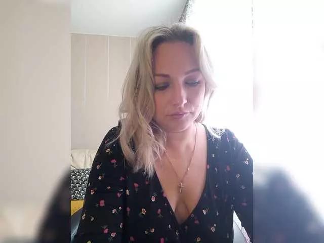 Tanysha-1 on BongaCams