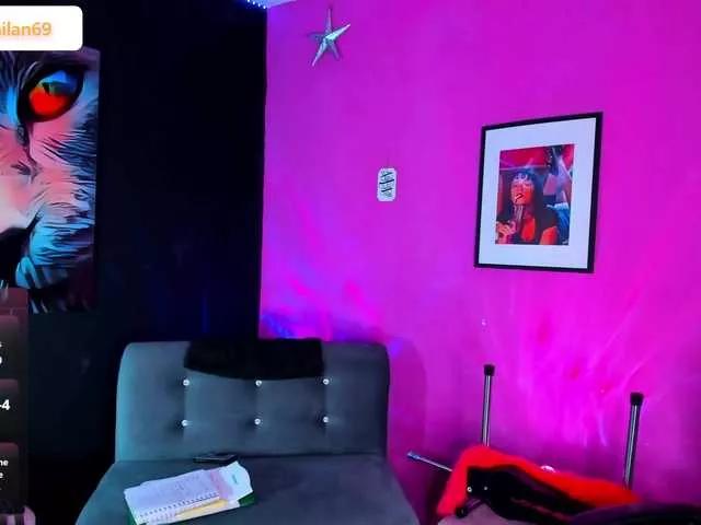 Offline ValentinaaMil on BongaCams