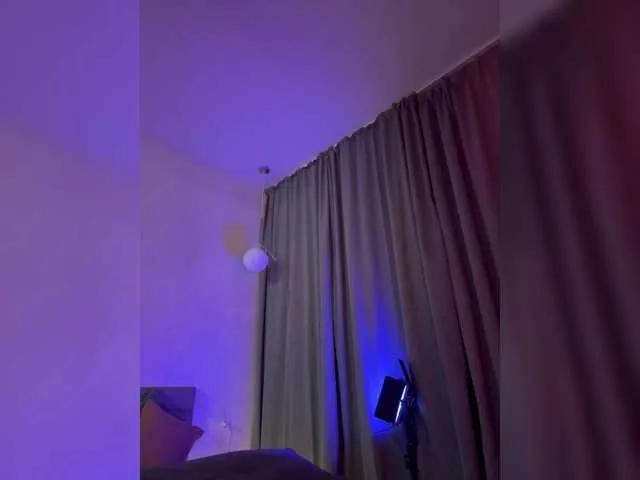 Freechat WhoreMira on BongaCams