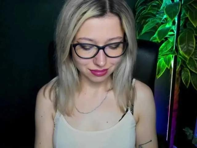 Offline xxHeidiLove on BongaCams