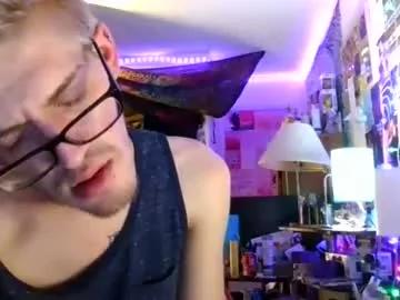 Freechat a_twinkie on Chaturbate