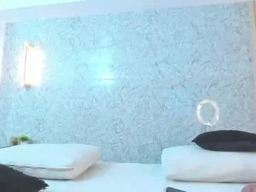 Freechat antonella_west on Chaturbate