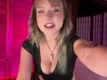 averyyy333 on Chaturbate