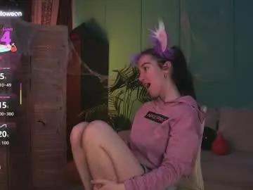 belle_via — flash tits  #british #cum #c2c #halloween   #feet [0 tokens remaining]