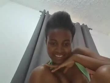 Freechat blondebarbiey on Chaturbate