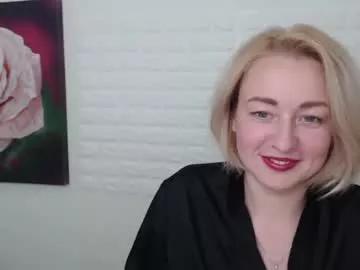 Freechat blondy_mom on Chaturbate
