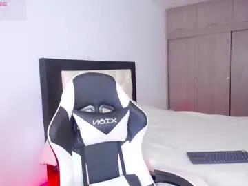 carolinnefiotti —   Show ass  [31 tokens left] #latina #mature #milf #bigass #shaved