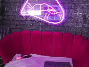 Freechat cherrysinn on Chaturbate