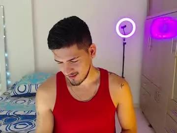 Freechat crazyybull on Chaturbate