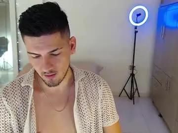 Freechat crazyybull on Chaturbate