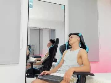 Freechat daddyrich4u on Chaturbate