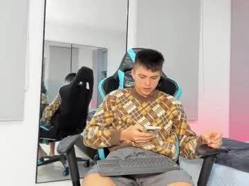 Freechat daddyrich4u on Chaturbate