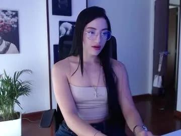 Freechat divineisis on Chaturbate