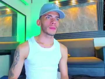 Freechat edward_24_ on Chaturbate