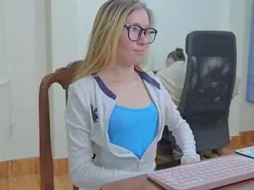 Freechat ellcrys on Chaturbate
