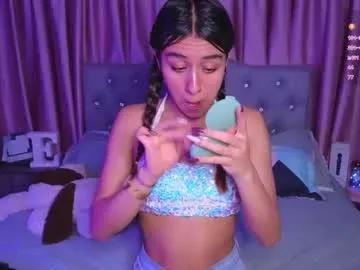 Private emiiscoot_1 on Chaturbate