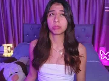 Private emiiscoot_1 on Chaturbate