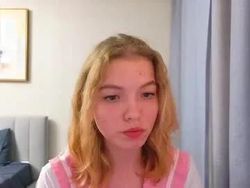 Freechat emilyluvo on Chaturbate