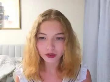 Freechat emilyluvo on Chaturbate
