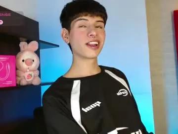 Freechat ezra_storm on Chaturbate