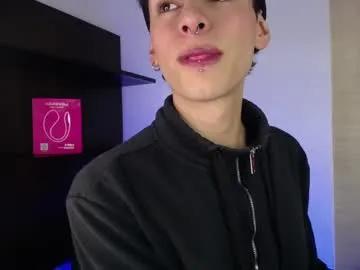 Freechat ezra_storm on Chaturbate