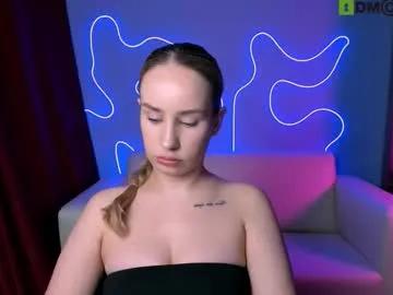 fairy_viola — GOAL: dance [535 tokens remaining] Welcome to my room! #shy #18 #cute #nonude #teen