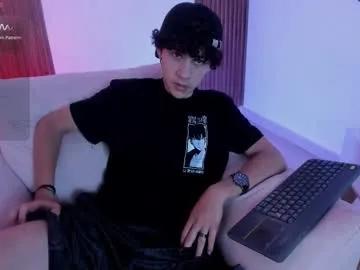 Freechat helios_obscuro on Chaturbate