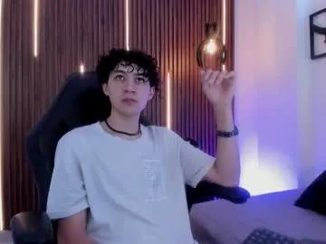 Freechat helios_obscuro on Chaturbate