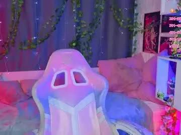 Freechat hollisbelch on Chaturbate