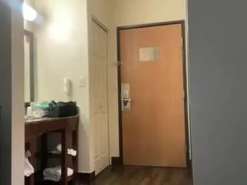 Freechat hottiewithabody101 on Chaturbate