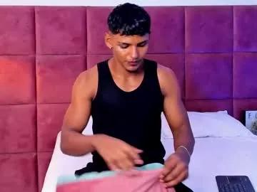 Freechat hugo_cano on Chaturbate
