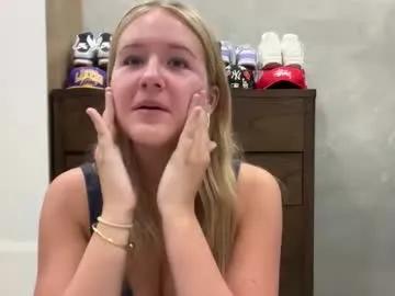 Freechat itsssosierra on Chaturbate