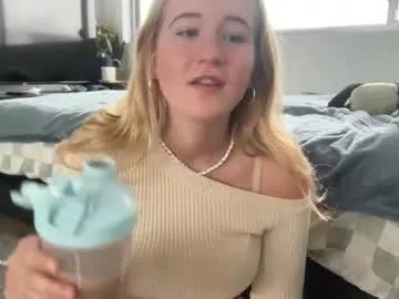 Freechat itsssosierra on Chaturbate