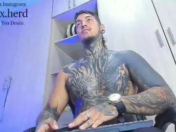 jaxxxonherd on Chaturbate 