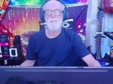 Freechat kiveuxmakeu on Chaturbate