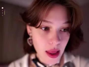 Freechat krissyhei on Chaturbate